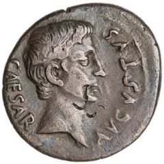 Denarius - Augustus M DVRMIVS IIIVIR, Victory