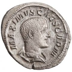 Denarius - Gaius Julius Verus Maximus PRINC IVVENTVTIS