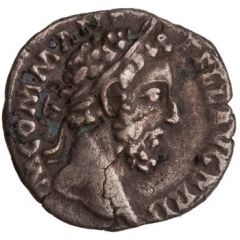 Denarius - Commodus PATER SENAT P M TR P XII IMP VIII COS V P P