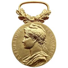 Médaille d`Honneur - Ministère du Travail - Échelon Or Or Massif