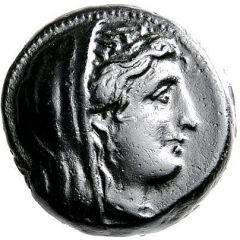 Trichalkon