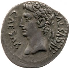 Denarius - Augustus S P Q R CL V, Victory