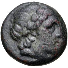 Trichalkon