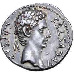 Denarius - Augustus S P Q R CL V, Victory