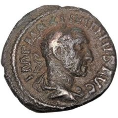 Æ18 - Maximinus I Eros on dolphin