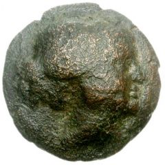 Trichalkon