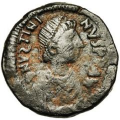 40 Nummi - Justinian I Constantinopolis, Type ✶M✶