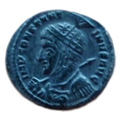 Nummus - Constantinus I VICTORIAE LAETAE PRINC PERP, Ticinum