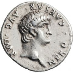 Denarius - Nero PONTIF MAX TR P VII COS IIII P P EX S C, Virtus
