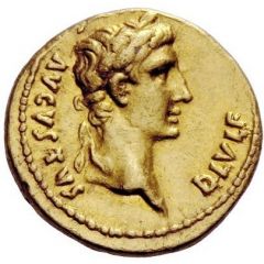 Quinarius Aureus - Augustus TR POT XXX, Victory