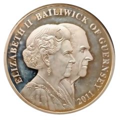 2 Pounds - Elizabeth II Lifetime of services