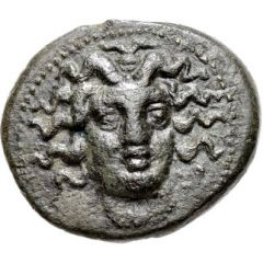 Trichalkon