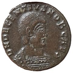 Maiorina - Decentius VICTORIAE DD NN AVG ET CAE, SP; Lugdunum