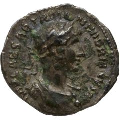 Quinarius - Hadrian P M TR P COS II, Victory