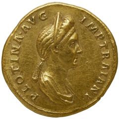 Aureus - Plotina CAES AVG GERMA DAC COS VI P P ARA PVDIC, Pudicitia