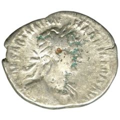 Denarius - Hadrian P M TR P COS DES II PIETAS, Pietas