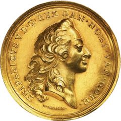 Small gold prize medal of the Academy of Fine Arts