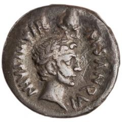 Denarius - Julius Caesar M SANQVINIVS IIIVIR