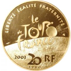 20 Euros Arriving at the Champs-Élysées
