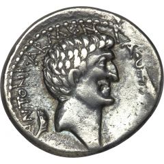 Denarius - Mark Antony ANTONI•ARMENIA•DEVICTA / CLEOPATRAE•REGINAE•REGVM•FILIORVM•REGVM