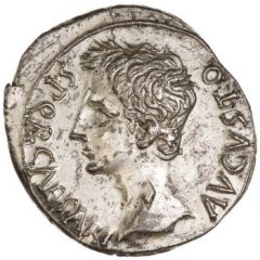 Denarius - Augustus QVOD VIAE MVN SVNT, Victory