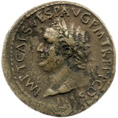 Sestertius - Titus S C, Victory