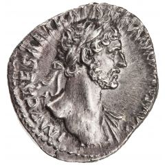 Denarius - Hadrian P M TR P COS II PIETAS, Pietas