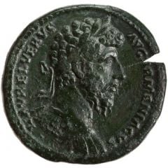 Sestertius - Lucius Verus and Sohaemus of Armenia TR P IIII IMP II COS II S C REX ARMEN DAT