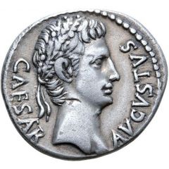 Denarius - Augustus S·P·Q·R CL·V, Victory