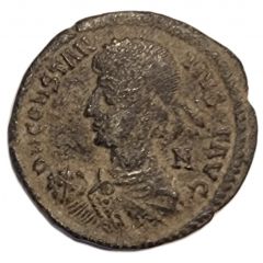 Nummus - Constantius II standard, two captives, FEL TEMP REPARATIO, Aquileia