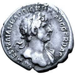 Denarius - Hadrian PARTHIC DIVI TRAIAN AVG F P M TR P COS P P CONCORD, Concordia