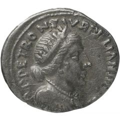 Denarius CAESAR AVGVSTVS SIGN RECE, Feronia