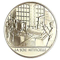 Token - Les 100 plus grandes inventions de l’humanité La soie artificielle
