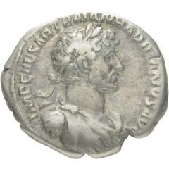 Denarius - Hadrian P M TR P COS II PIETAS, Pietas