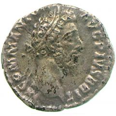 Denarius - Commodus P M TR P VIIII IMP VII COS IIII P P